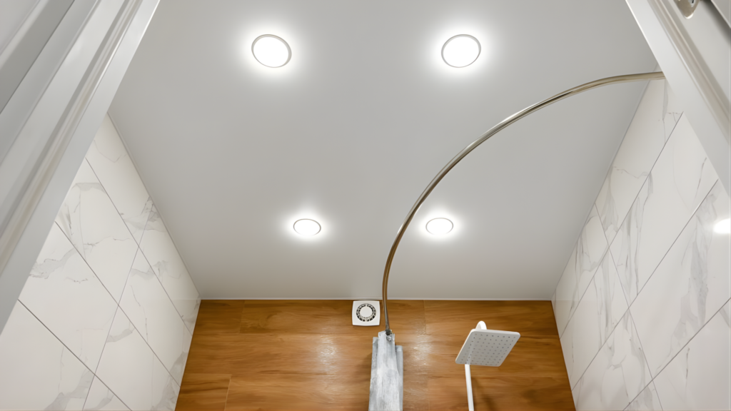 spanplafond in badkamer